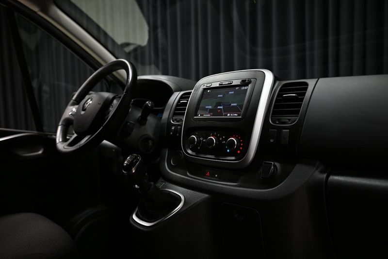 Renault Trafic bild 28