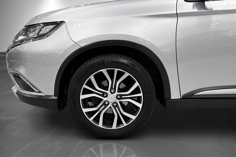 Mitsubishi Outlander bild 2