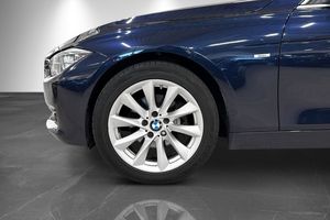 BMW 320 bild 2