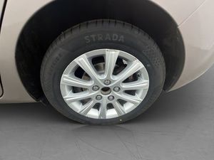 Toyota Auris bild 28