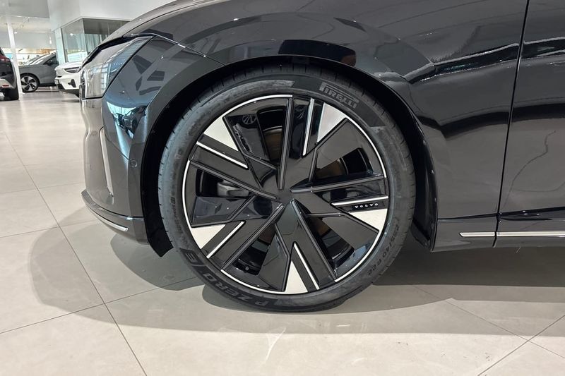 Volvo ES90 bild 17