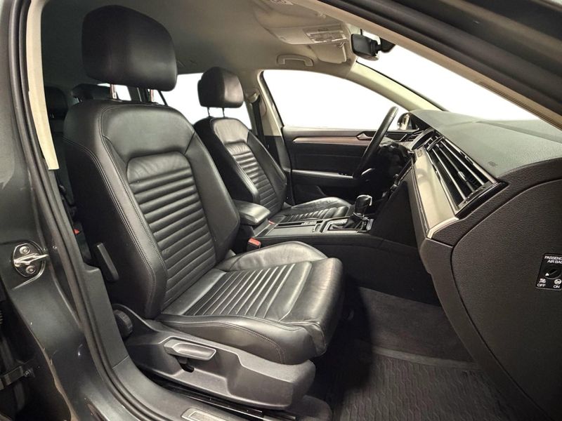 Volkswagen Passat bild 12