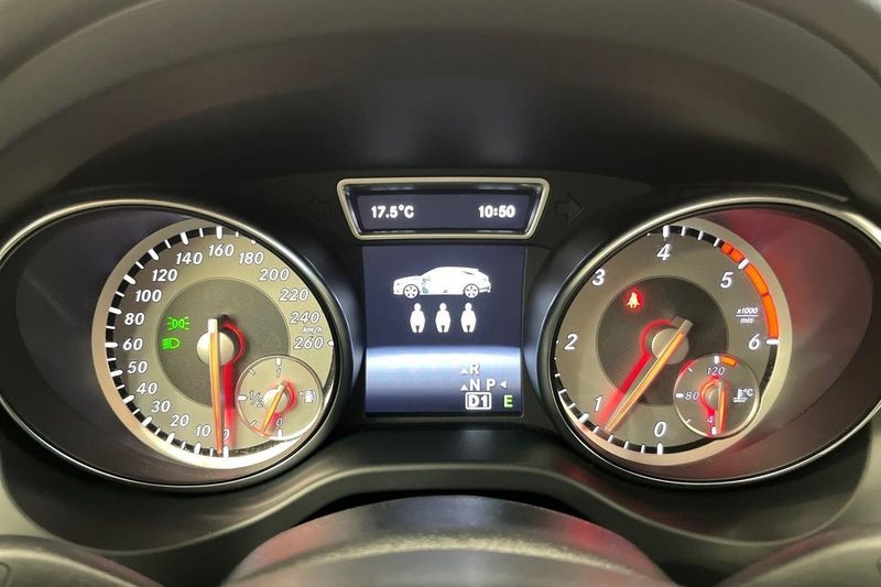 Mercedes CLA200 bild 15