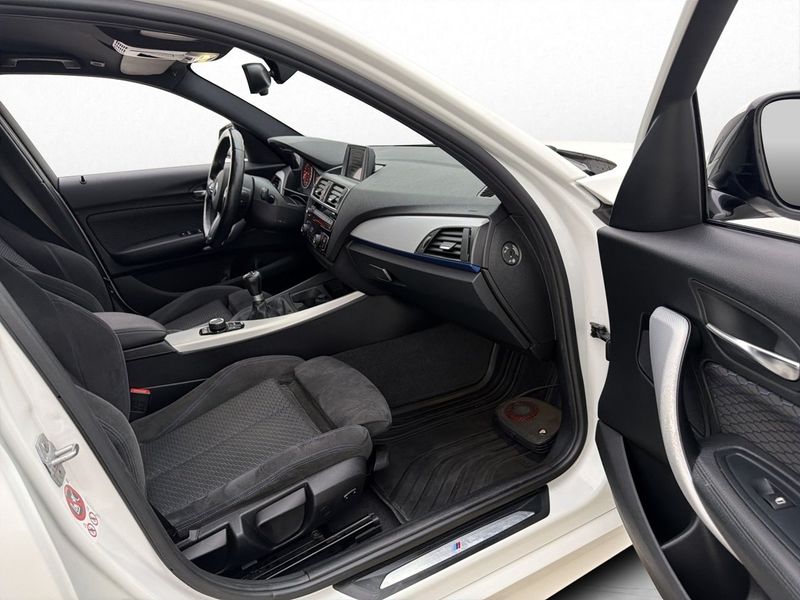 BMW 118 bild 15
