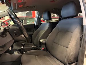 Kia Rio bild 16