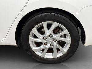 Toyota Auris bild 29