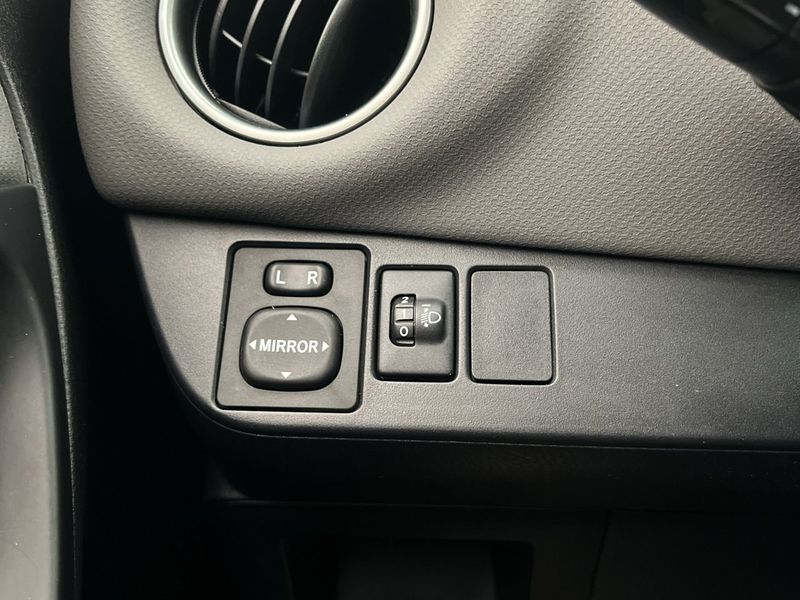 Toyota Yaris bild 12