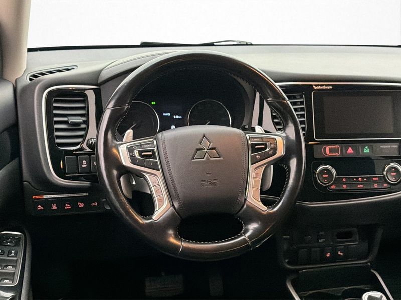 Mitsubishi Outlander bild 12