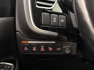 Mitsubishi Outlander bild 13