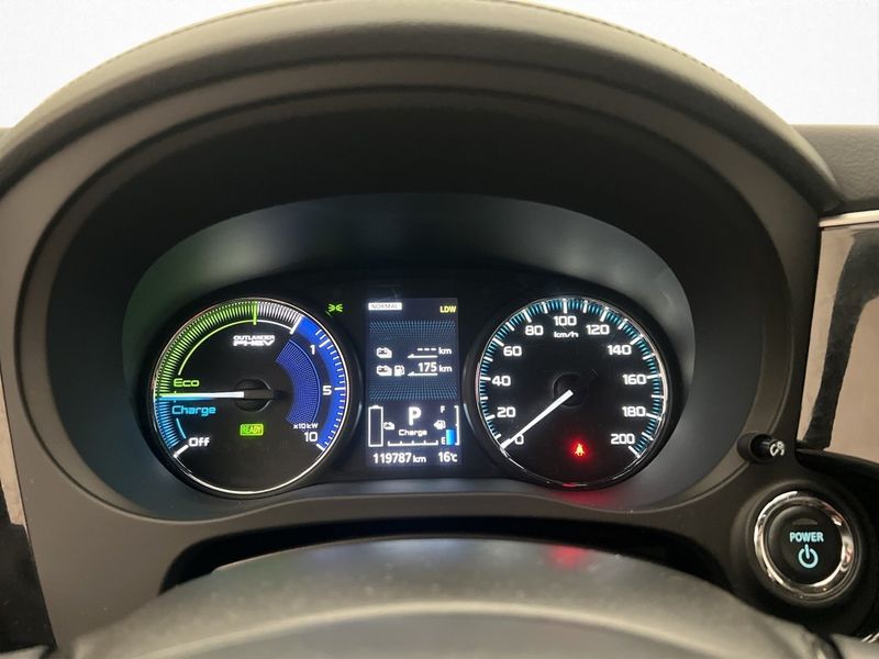 Mitsubishi Outlander bild 15