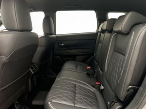 Mitsubishi Outlander bild 28