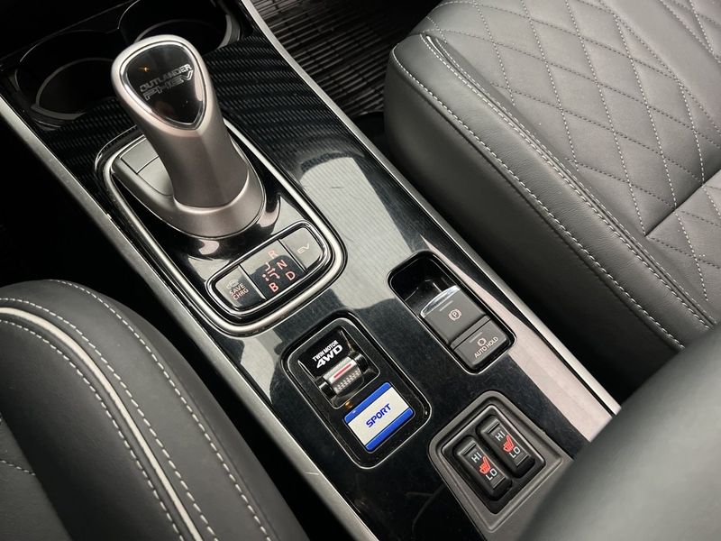Mitsubishi Outlander bild 25