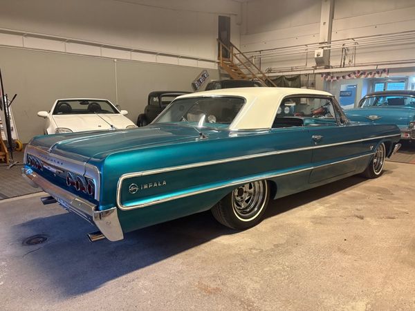 Chevrolet Impala Sport Coupé AVBET - BYTE - 1964