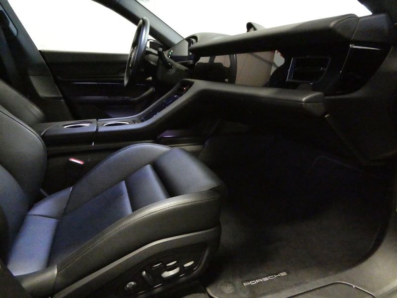Porsche Taycan bild 14