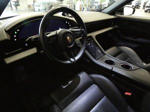 Porsche Taycan bild 12