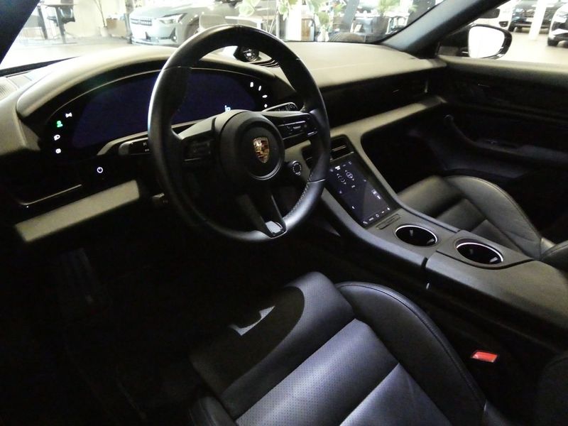 Porsche Taycan bild 12