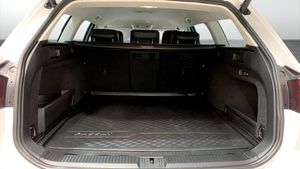 Volkswagen Passat bild 12