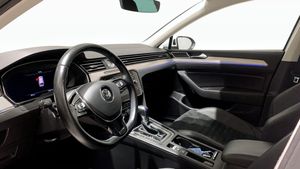Volkswagen Passat bild 7