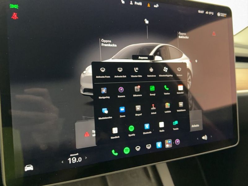 Tesla Model Y bild 23