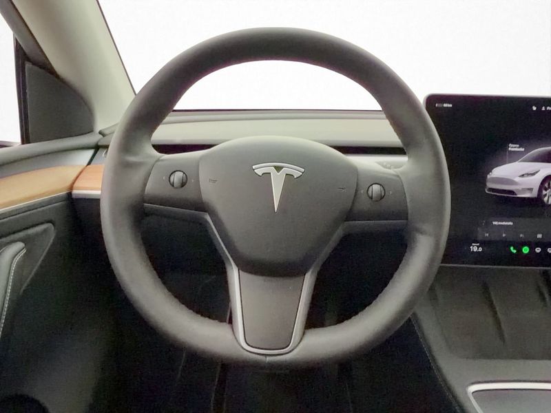 Tesla Model Y bild 16