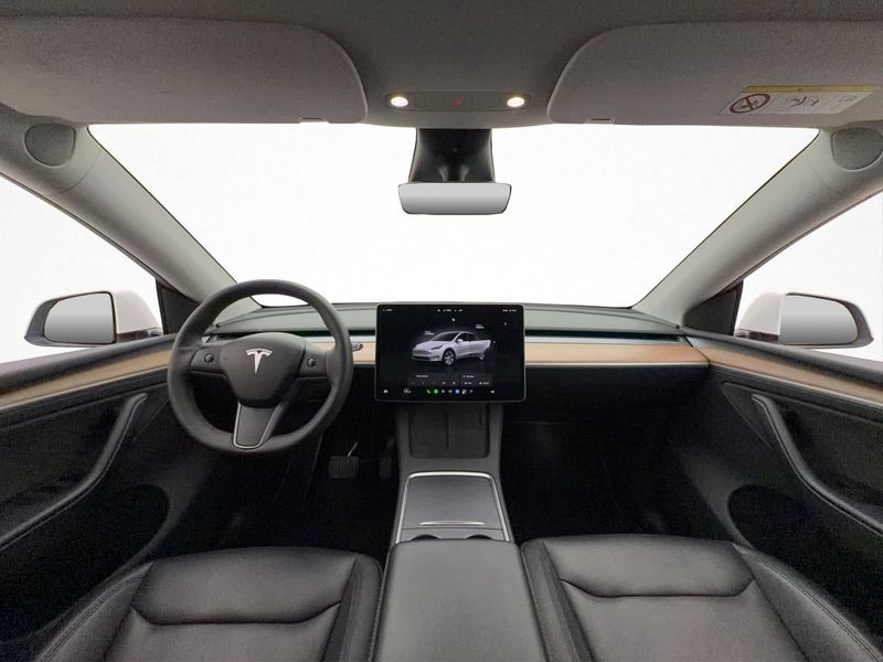 Tesla Model Y bild 15