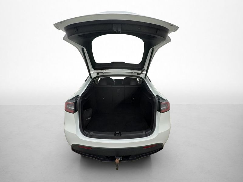 Tesla Model Y bild 28