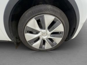 Tesla Model Y bild 33