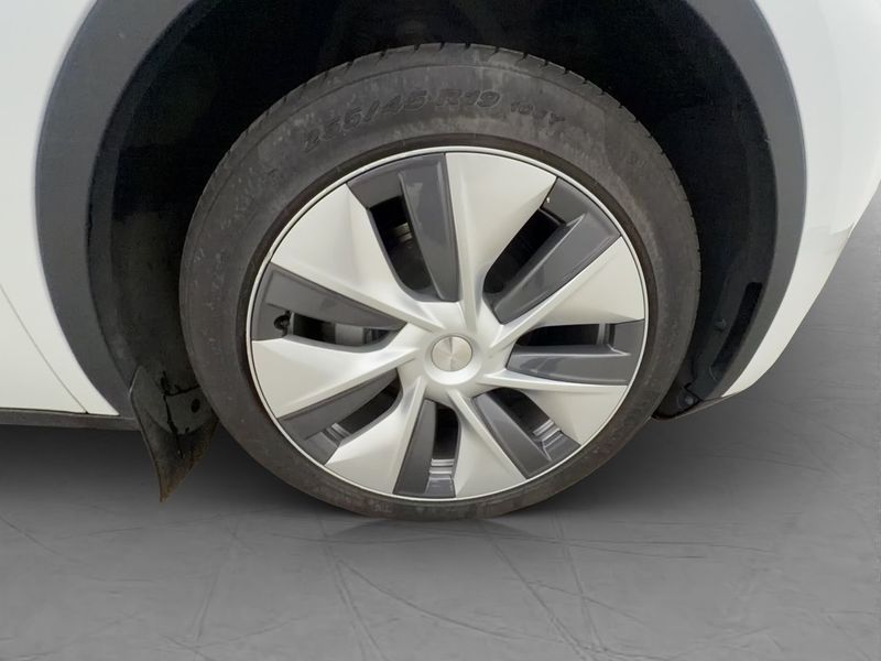 Tesla Model Y bild 33