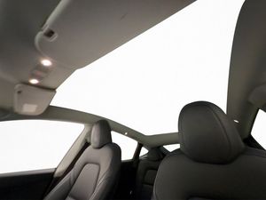 Tesla Model Y bild 14