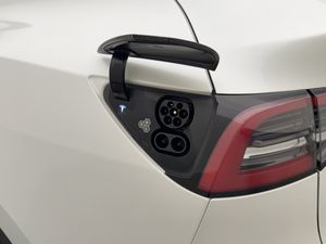 Tesla Model Y bild 29