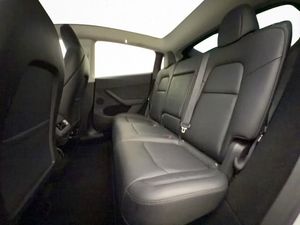 Tesla Model Y bild 26