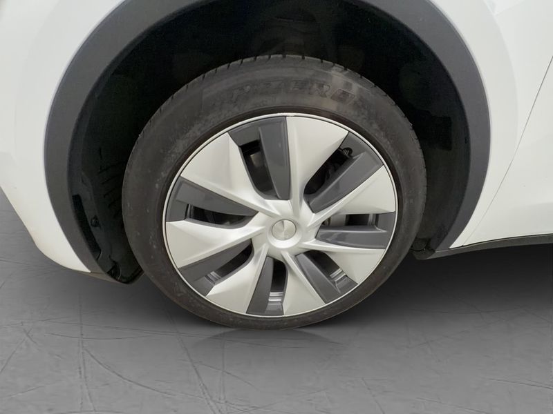 Tesla Model Y bild 30