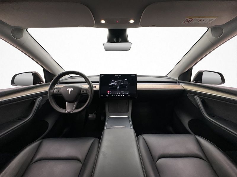 Tesla Model Y bild 15