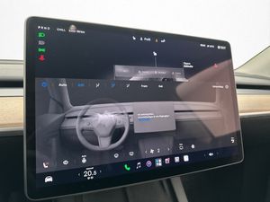 Tesla Model Y bild 26