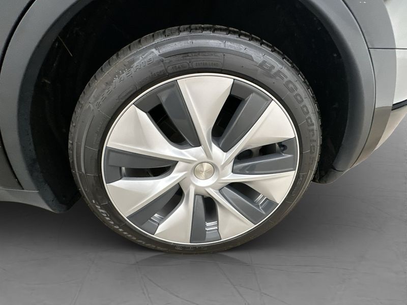Tesla Model Y bild 33