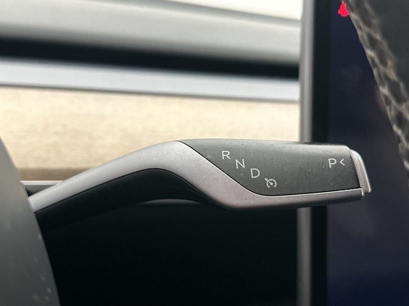 Tesla Model Y bild 19
