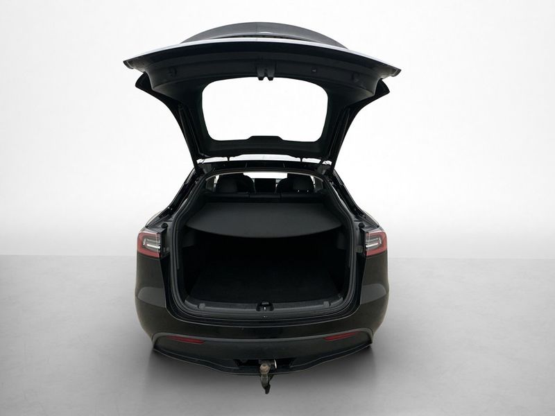 Tesla Model Y bild 30