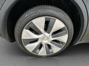 Tesla Model Y bild 34