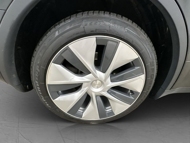 Tesla Model Y bild 34