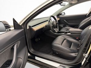 Tesla Model 3 bild 11