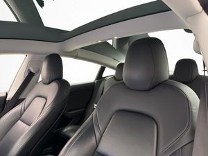 Tesla Model 3 bild 12