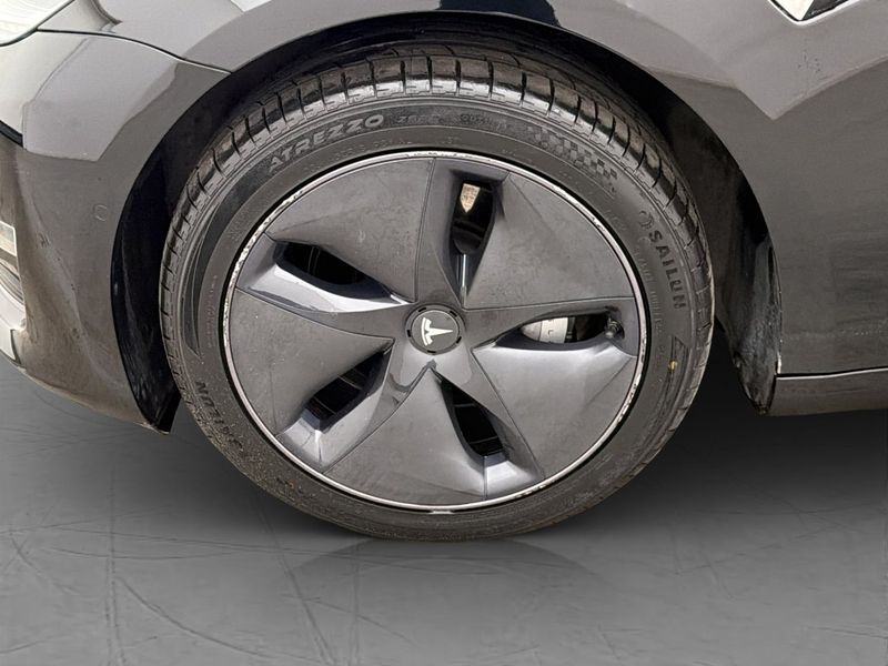 Tesla Model 3 bild 31