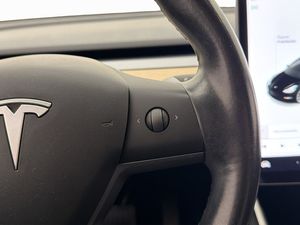 Tesla Model 3 bild 15