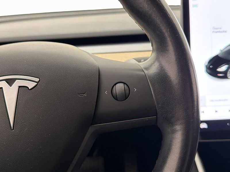 Tesla Model 3 bild 15