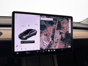 Tesla Model 3 bild 17