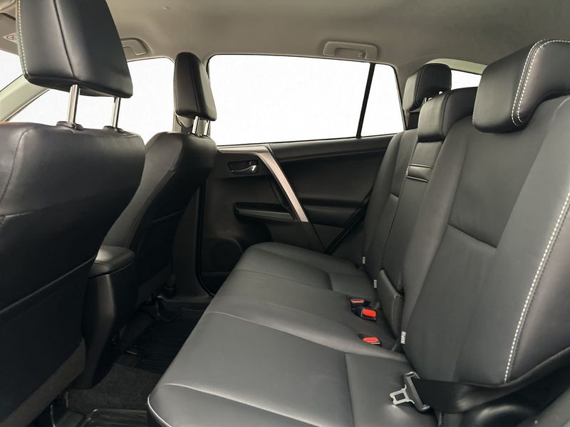Toyota RAV4 bild 19