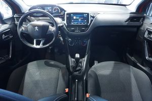 Peugeot 208 bild 9