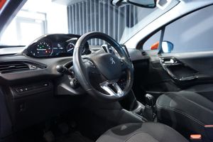 Peugeot 208 bild 11