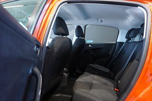 Peugeot 208 bild 8