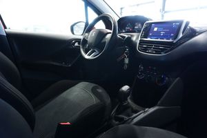 Peugeot 208 bild 14
